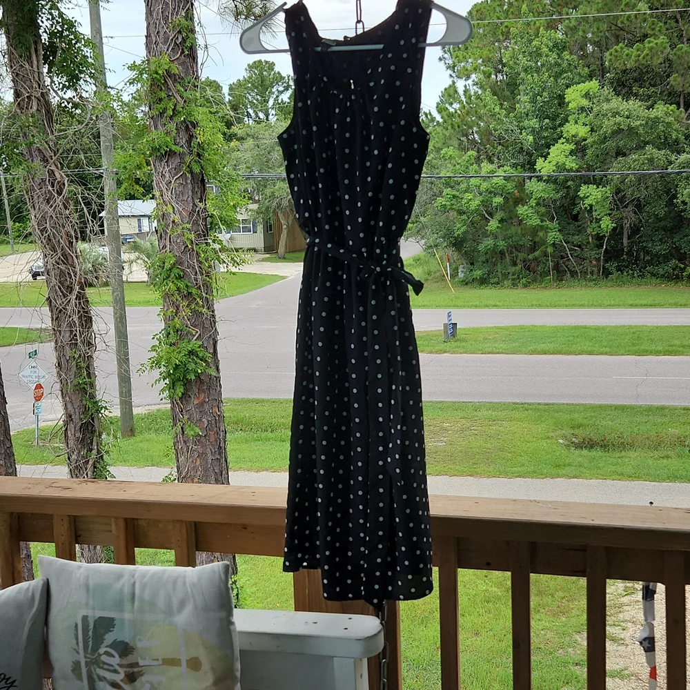 BLACK AND WHITE POLKA DOT WITH GATHERED STITCHING AROUND NECKLINE AND WAIST - Picture 1 of 6